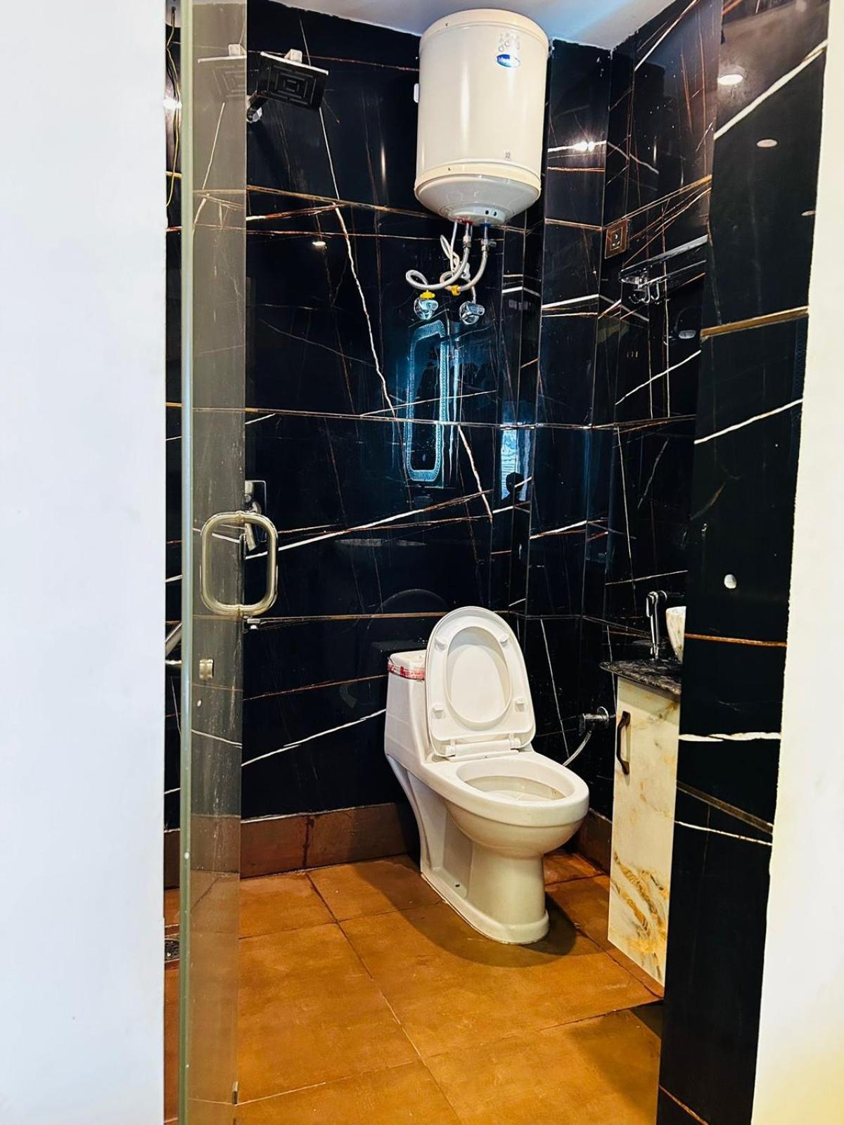 Vibe Communal Living Gurgaon Bagian luar foto